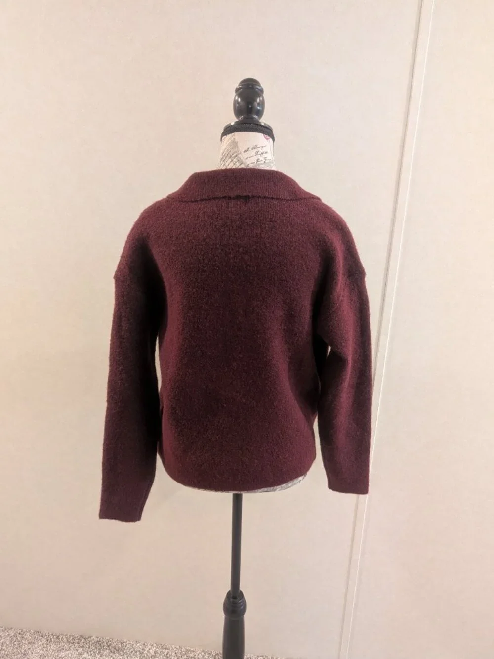A New Day XS Burgundy Wool Blend Collared V Neck Boucle Sweater Soft Cozy - Picture 4 of 6